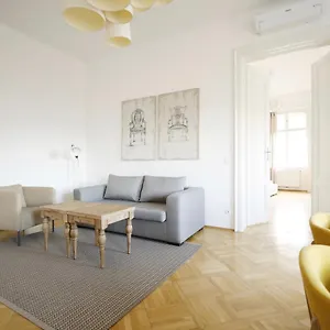 Apartment Heymi Opernring, Vienna